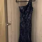 فستان زواج جديد لبسه وحده فقط