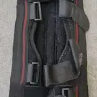 مشد للركبة و عكازات