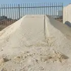 رمل ابيض ورمل احمر وخرسانه
