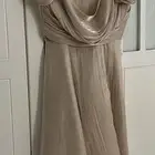 فستان مستعمل للبيع للاستفسار عن السعر خاص