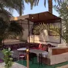 كرفان فخم محاط بنخيل مع اطلالة جبلية ب300 ريال شامل المبيت