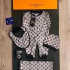 اطقم اطفال ماركات