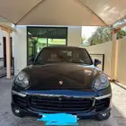 2017 Porsche Cayenne - Platinum Edition