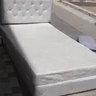 سرير بالمرتبة