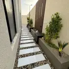 عشب طبيعي وشبكات الري