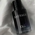 العنوان  عطر SOVAGE رجالي فخم وثابت   الوصف  عطر رجالي فخم
