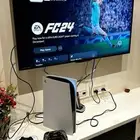 سوني والله انه جديد وخسران فيه الي يشتري حياه