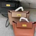 شنط وشوزات وسكارفات درجه اولى