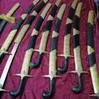 سيوف للبيع للحفلات وتأجير سيوف