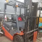 رافعه شوكيه للأجار