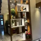مدخل رجال بارتشن مدخل نساء ارفف طاولات دواليب