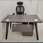اثاث مكتبي جديد بالكرتون