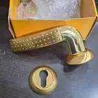 يوجد كميه كبير وأشكال مختلفه. رقم التواصل
