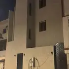 عمارة بيت للبيع دورين جديدة عدد 2 مطابخ