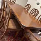 طاولة طعام مع كراسيها 8