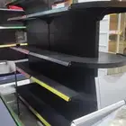 رفوف سوبر ماركت