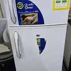 ثلاجه نظيفه للبيع