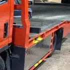 سطحه حائل لنقل السيارات