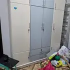 للبيع دولاب ملابس مستعمل بحالة ممتازة   نظيف جد ا واستعمال