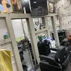 صالون حلاقة للتقبيل ( تم البيع )