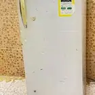 ثلاجه حجم وسط تثلج وممتازه