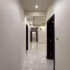 شقه للايجار خمس غرف نظيفه جدا