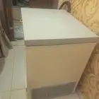 فريزر بحاله جيده للاستخدام وحفظ المثلجات من لحوم وغيرها