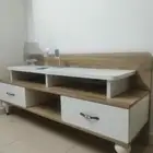 طاولة تلفزيون
