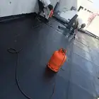 فني تركيب عوازل مائيه وحراريه