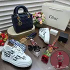 شنط وشوزات نسائية وهدايا