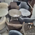 كرسيين وطاوله كافي