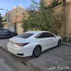لكزس 250 ES موديل 2023 أبيض لؤلؤي
