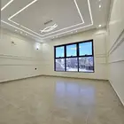للبيع شقق علويه وارضيه بموقع استثماري متميز بابها