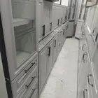 مطابخ مستخدم نضيف جاهز وتفصيل