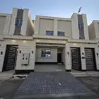 للبيع متبقي شقه أرضي6غرف حوش مدخل سياره 520ألف أبها المحالة
