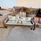 طاولات وكراسي