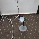 مكنسة محمولة للسيارة تعمل بالشحن
