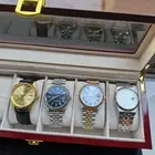 مجموعة ساعات أوتوماتيكية للبيع.