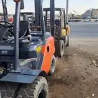 رافعة شوكية(فوركلفت )forklift للإيجار