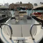 قارب للايجار رحلات بحريه
