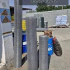 أعلاف ولوازم الطيور متنوعة