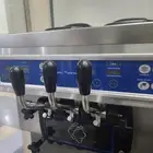 ماكينه ايس كريم مستخدمه شبه جديد نوع كوري