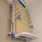 سرير طبي كهربائي