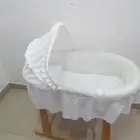 سرير بيبي هزاز مع قاعدة