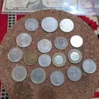 عملات معدنية متنوعة