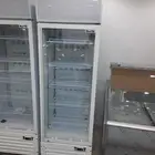 ثلاجة عرض عصيرات