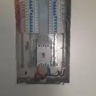 فني كهرباء وسباك
