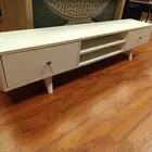 طاولة شاشة تلفزيون