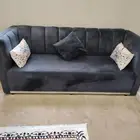 كنب وطاولة طعام وطاولة تلفزيون