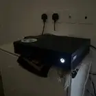 اكس بوكس ون مع يده واسلاكه